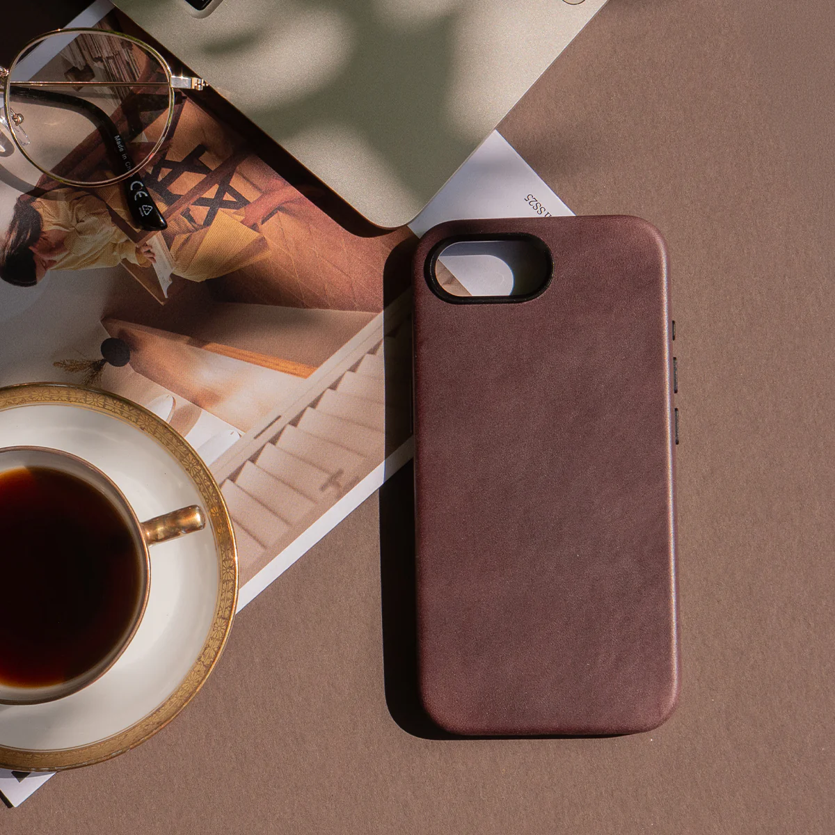 iPhone 16e Leather Shell Case Metal, MagSafe - Dark Brown - Image 8