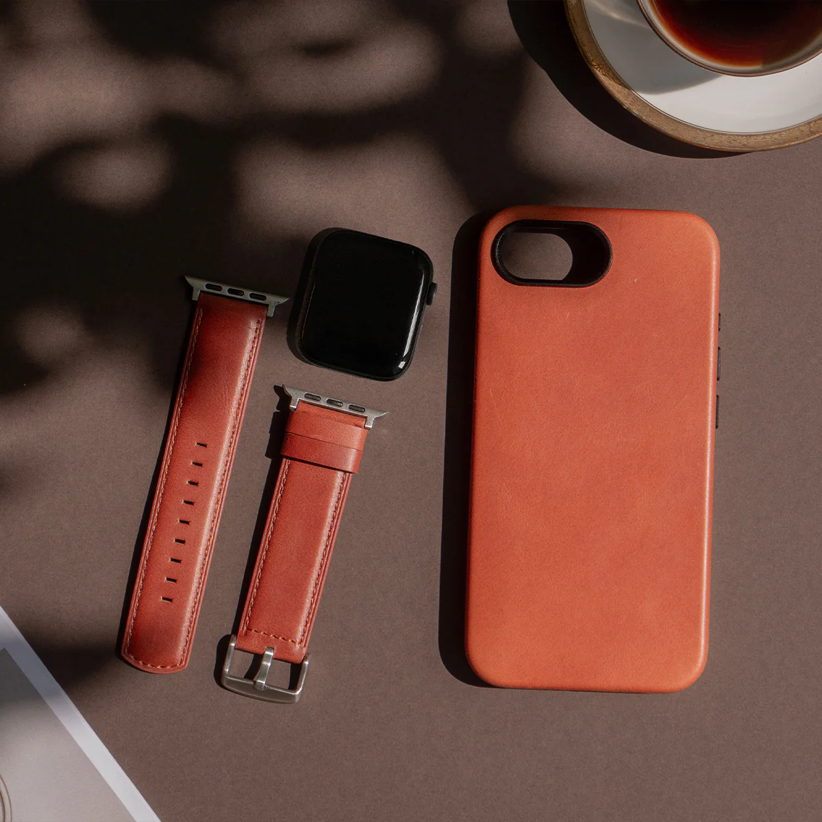 iPhone 16e Leather Shell Case Metal, MagSafe - Saddle Brown - Image 6
