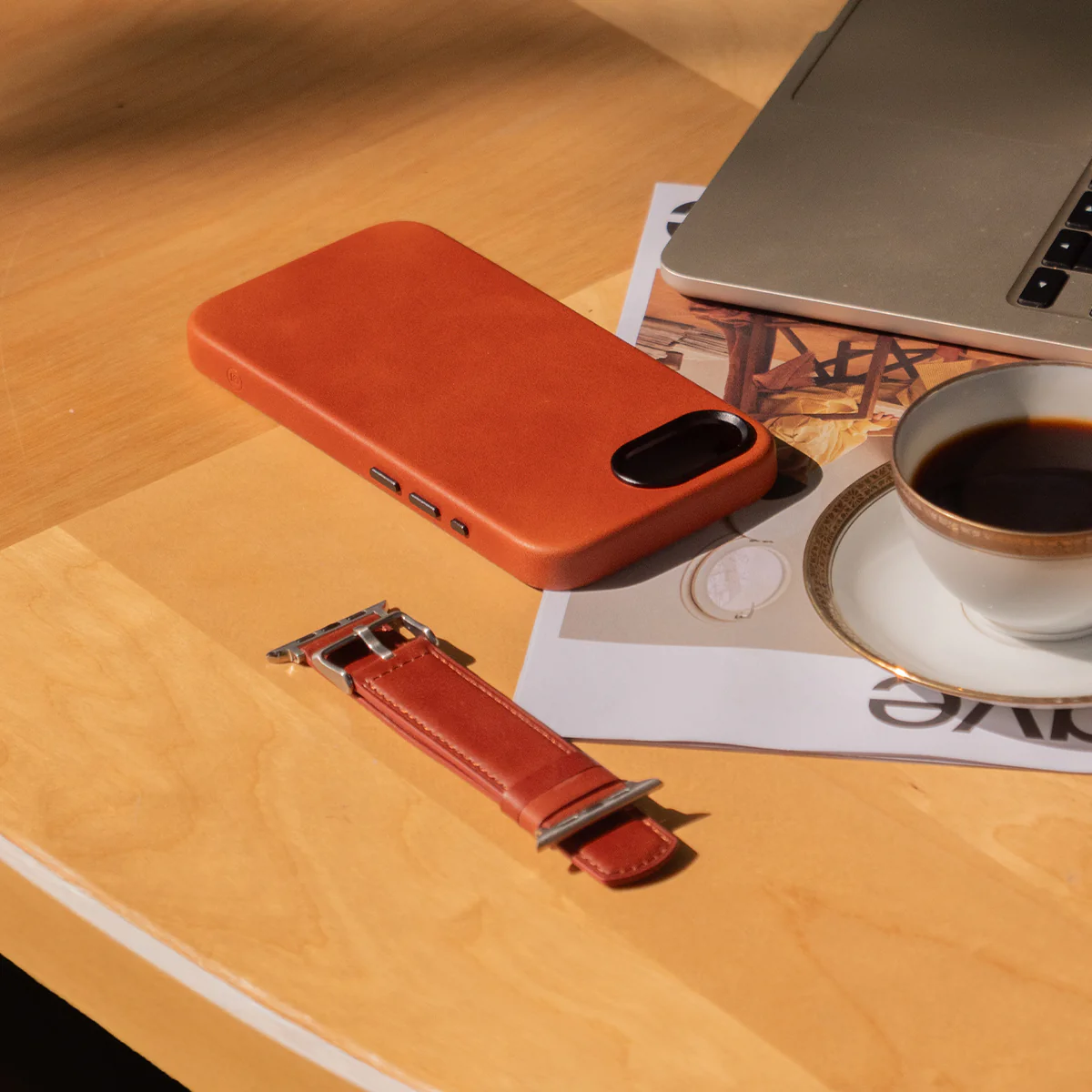 iPhone 16e Leather Shell Case Metal, MagSafe - Saddle Brown - Image 7