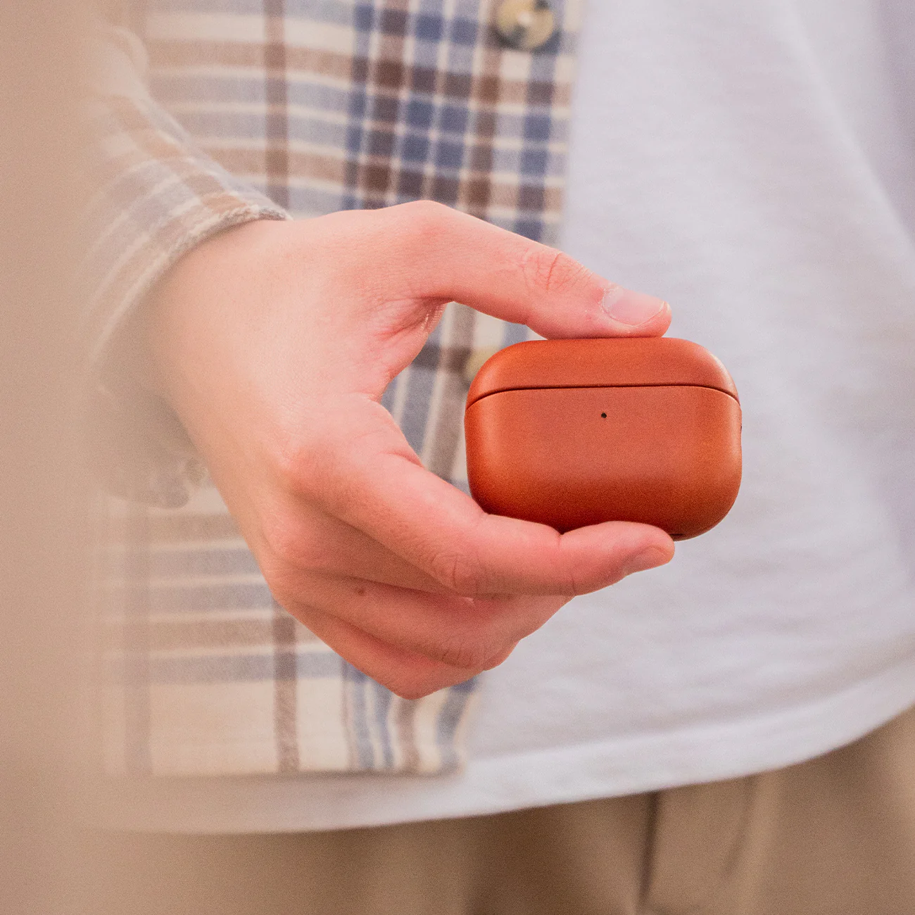 Leather AirPods Pro (2nd Generation) Case - Saddle Brown - Image 10