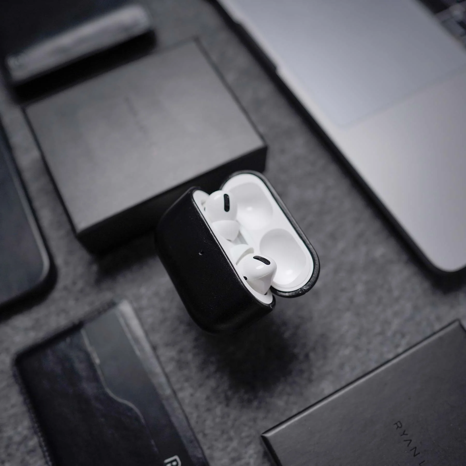 Leather AirPods Pro (2nd Generation) Case - Black - Image 8
