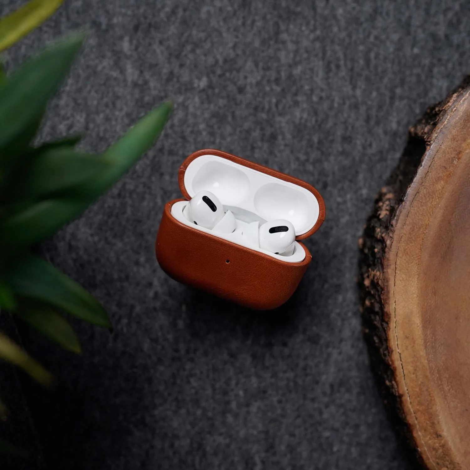 Leather AirPods Pro (2nd Generation) Case - Saddle Brown - Image 7