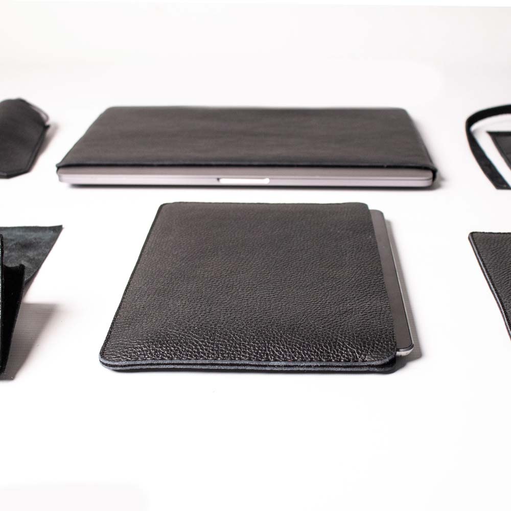 Leather iPad Air 11" Sleeve - Black and Black - Image 4