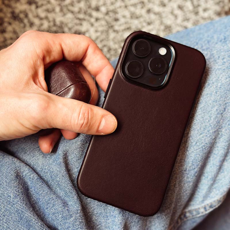 iPhone 15 Pro Max Leather Shell Case Metal, MagSafe - Dark Brown - Image 7