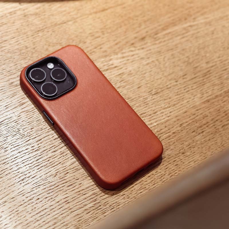 iPhone 15 Pro Max Leather Shell Case Metal, MagSafe - Saddle Brown - Image 5