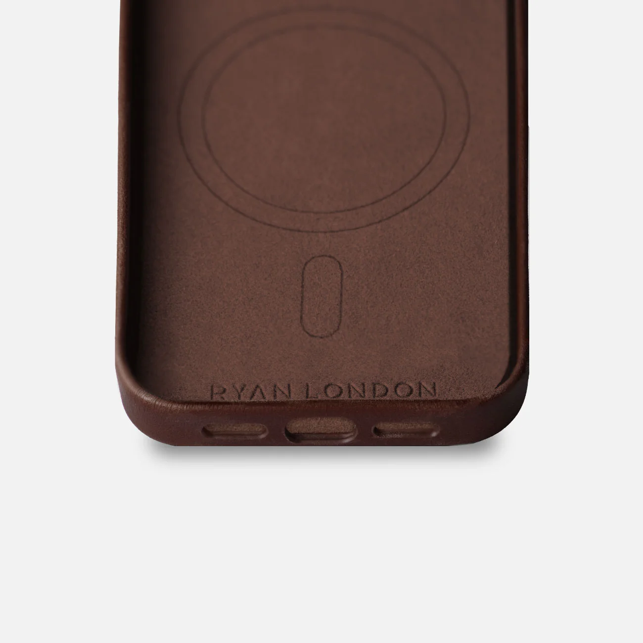 Leather iPhone 17 Pro Shell Case Metal, MagSafe - Dark Brown - Image 6