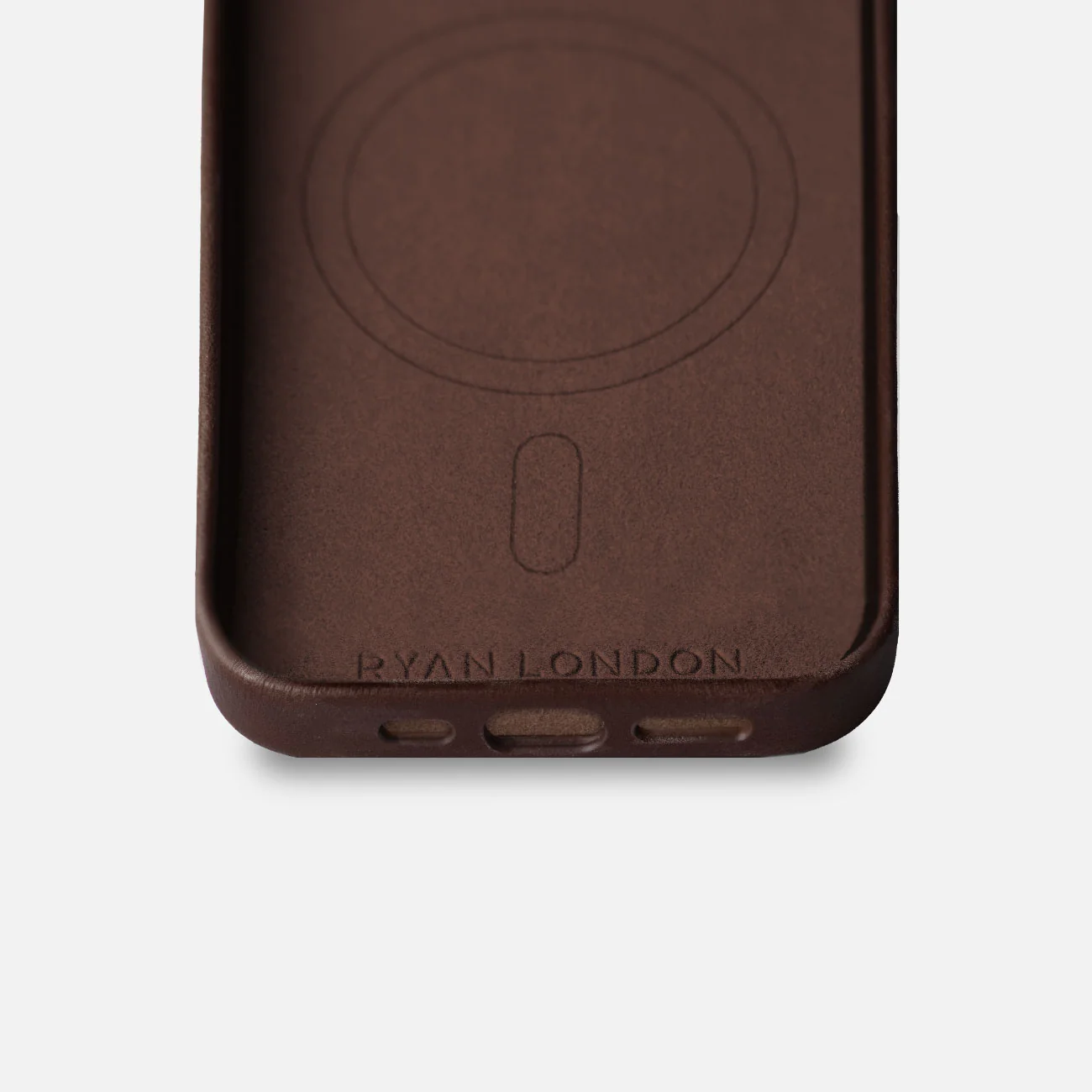 Leather iPhone 17 Shell Case Metal, MagSafe - Dark Brown - Image 6