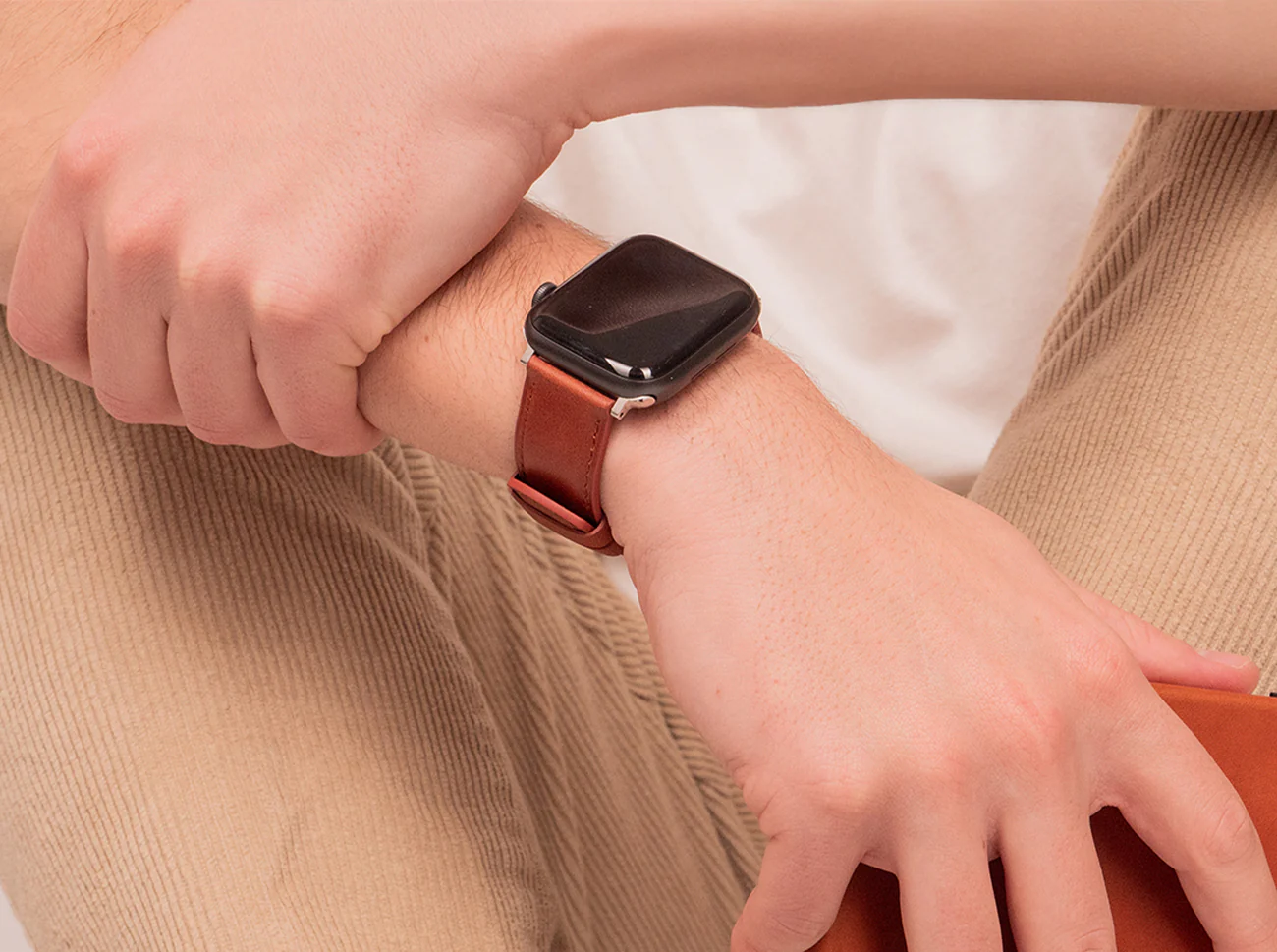 Luxury Leather Apple Watch Band Straps – Saddle Brown - Image 10