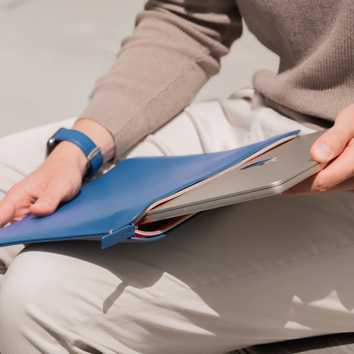 Luxury Nappa Leather iPad Air 11" sleeve with zip - Turquoise Blue - Image 9