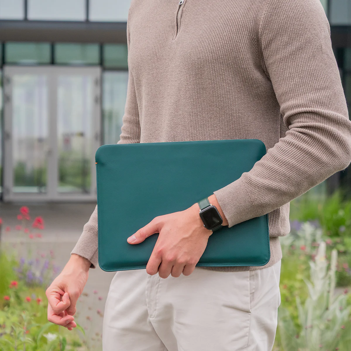 Luxury Nappa Leather MacBook Pro 16" sleeve with zip - Avocado Green - Image 10