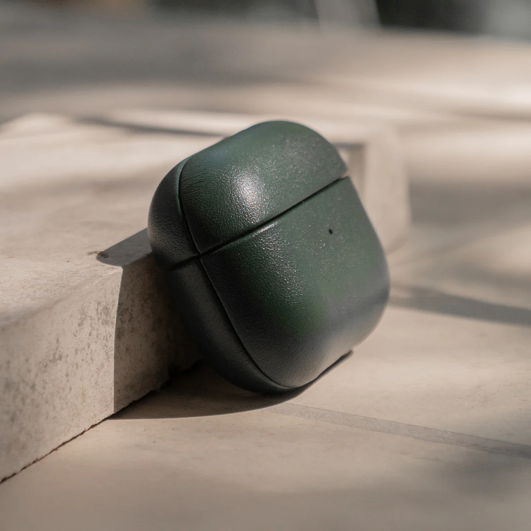 Nappa Leather AirPods (4th Generation) Case - Avocado Green - Image 5