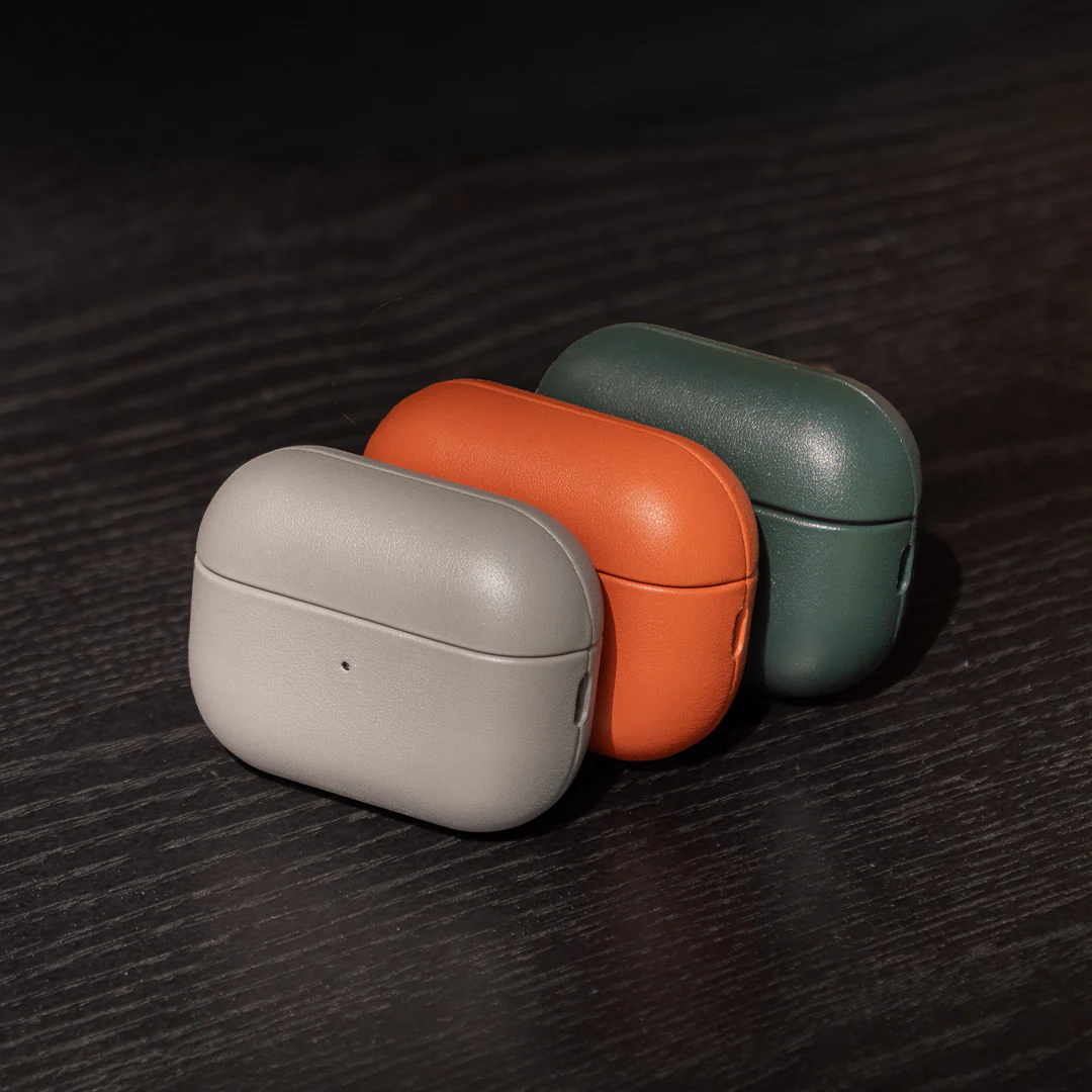Nappa Leather AirPods (4th Generation) Case - Grey - Image 5