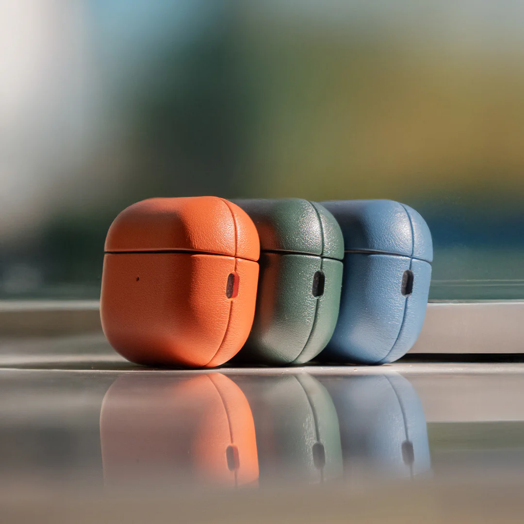 Nappa Leather AirPods (4th Generation) Case - Turquoise Blue - Image 5